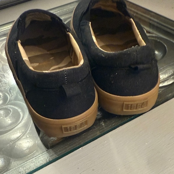Old Navy 4 Boys Black and Tan Kids Slip-On Sneakers - Picture 6 of 9